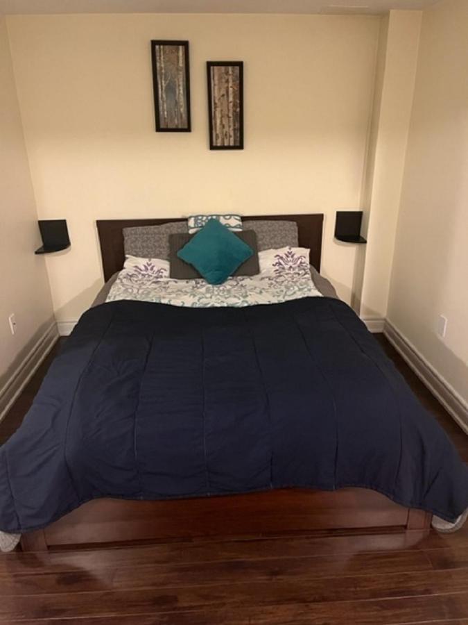 Cozy & Spacious Suite With Private Bathroom Near Toronto Airport ! Mississauga Exterior foto